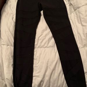 Lululemond wunder under mesh